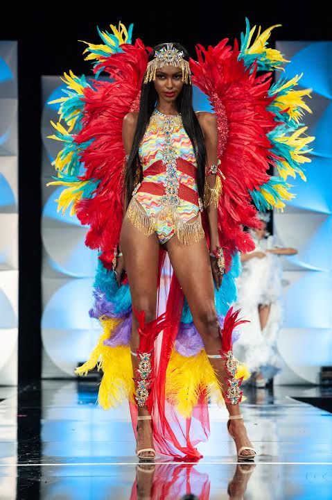 Fashion show,Fashion,Fashion model,Runway,Event,Public event,Dancer,Carnival