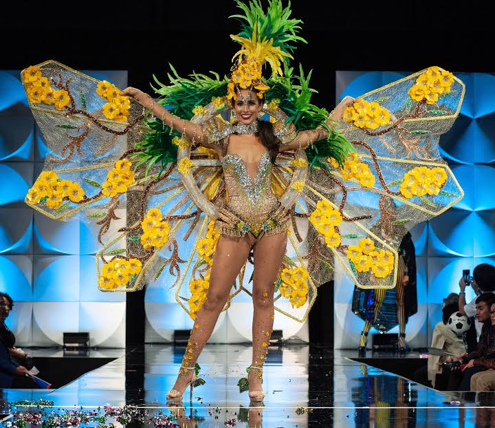 Carnival,Samba,Yellow,Performance,Fashion,Event,Performing arts,Public event,Performance art,Dance