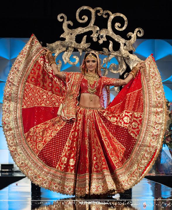 Fashion,Performance,Tradition