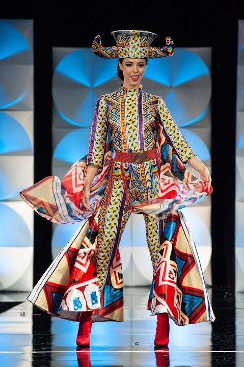 Fashion,Fashion model,Peking opera,Fashion show